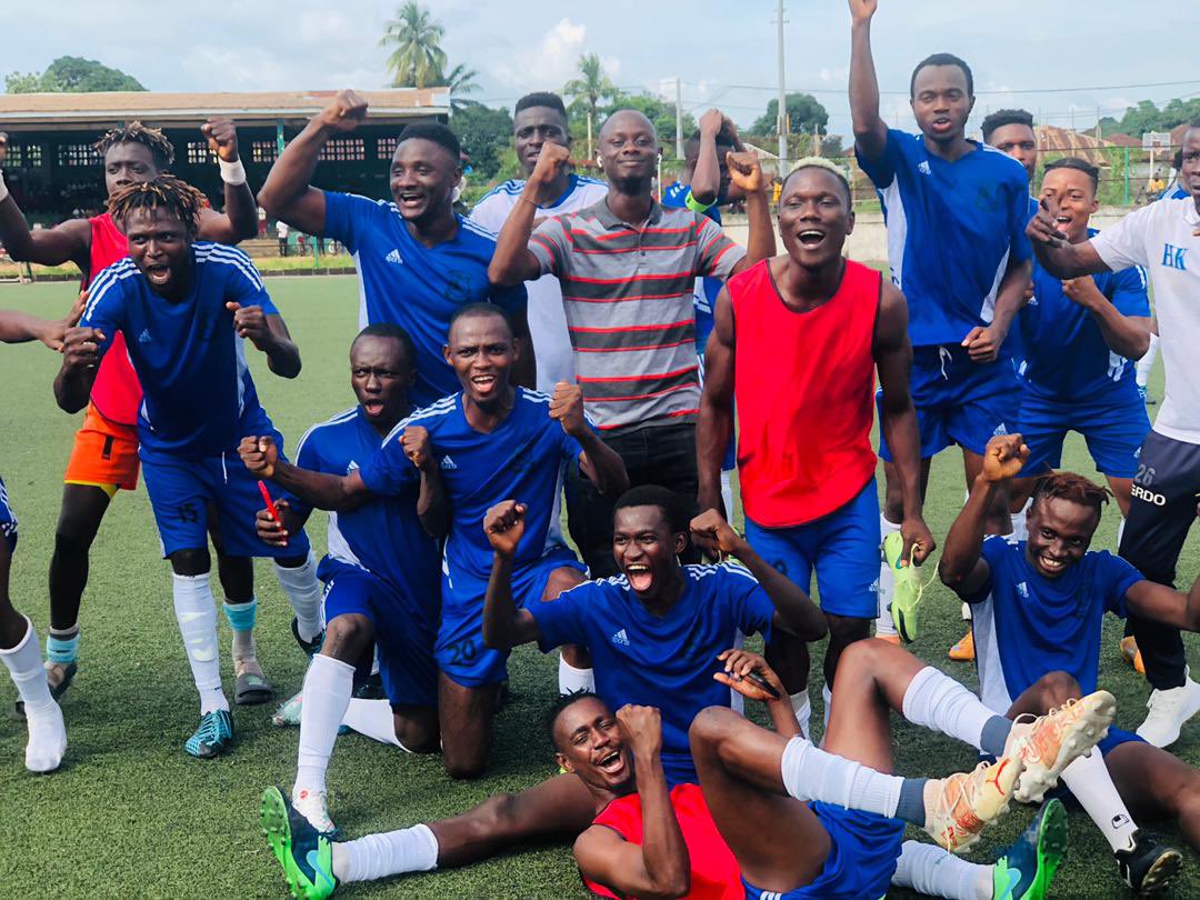 wusha_conteh's tweet photo. Luawa FC were promoted to the @SLPLBoard for the first in the 9 years history following their 1-0 victory over Great Scarcies of Kambia of the @SLFA_sl first division playoffs in Makeni. https://t.co/yWJIe55130