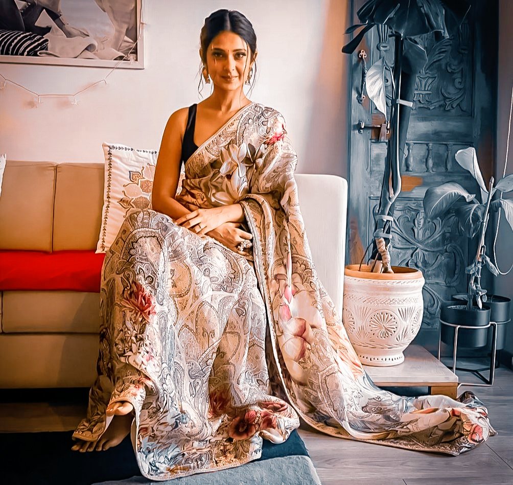 SRKsZaara's tweet photo. I just hope this is true🥺❤️

#JenniferWinget in #Aashiqui3  🔥🔥🤌 https://t.co/PLHLOnFr2e