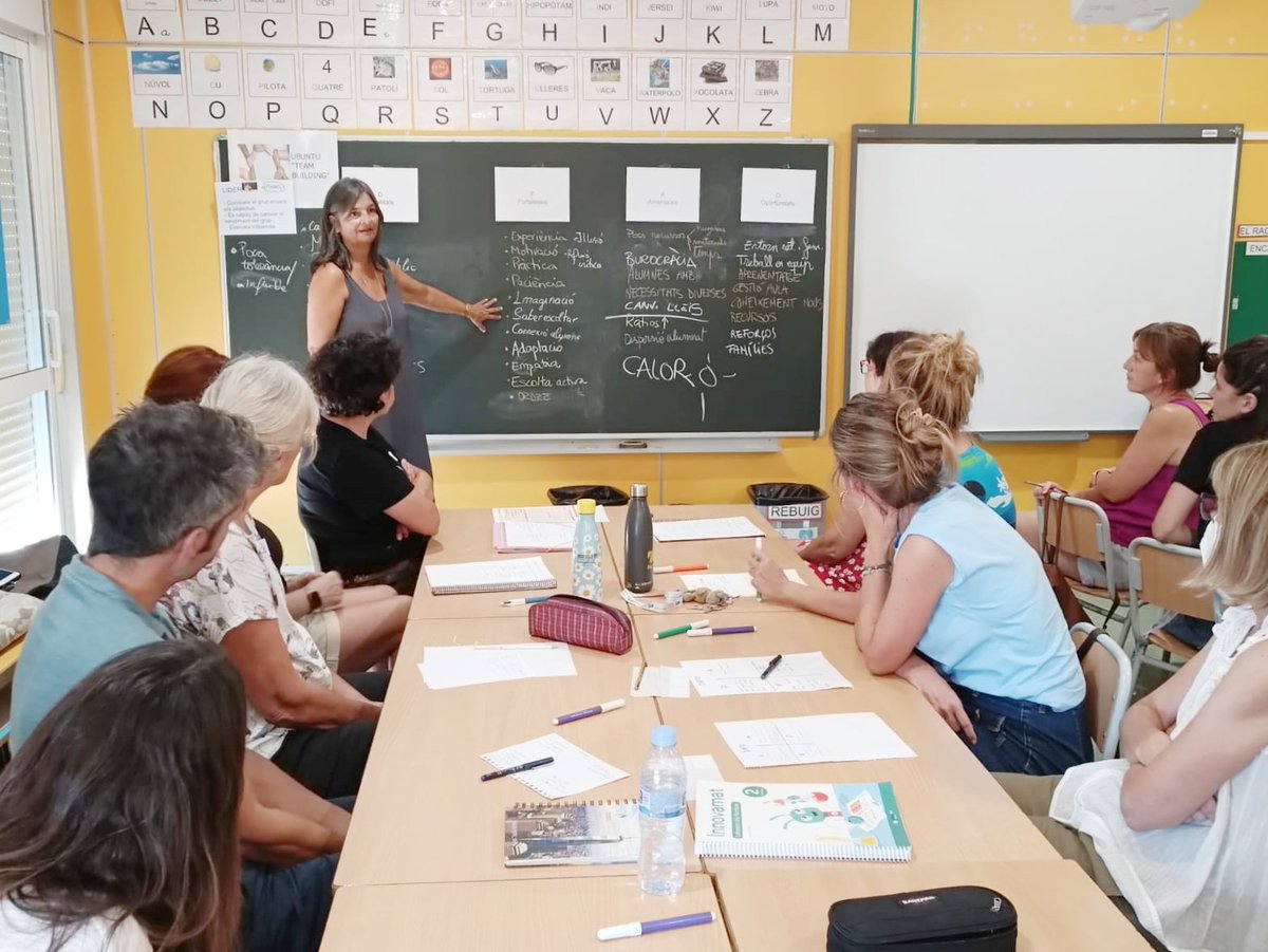 escolalesfonts's tweet photo. Avui l'equip de mestres de l'@escolalesfonts d'#Argentona  hem realitzat la formació "Team Building / #Ubuntu" amb la psicoterapeuta i psicòloga Maite Durán @maiteduranf. Eines per enfortir la nostra tasca docent i el treball en equip.🌱 https://t.co/jabnVdKOnS