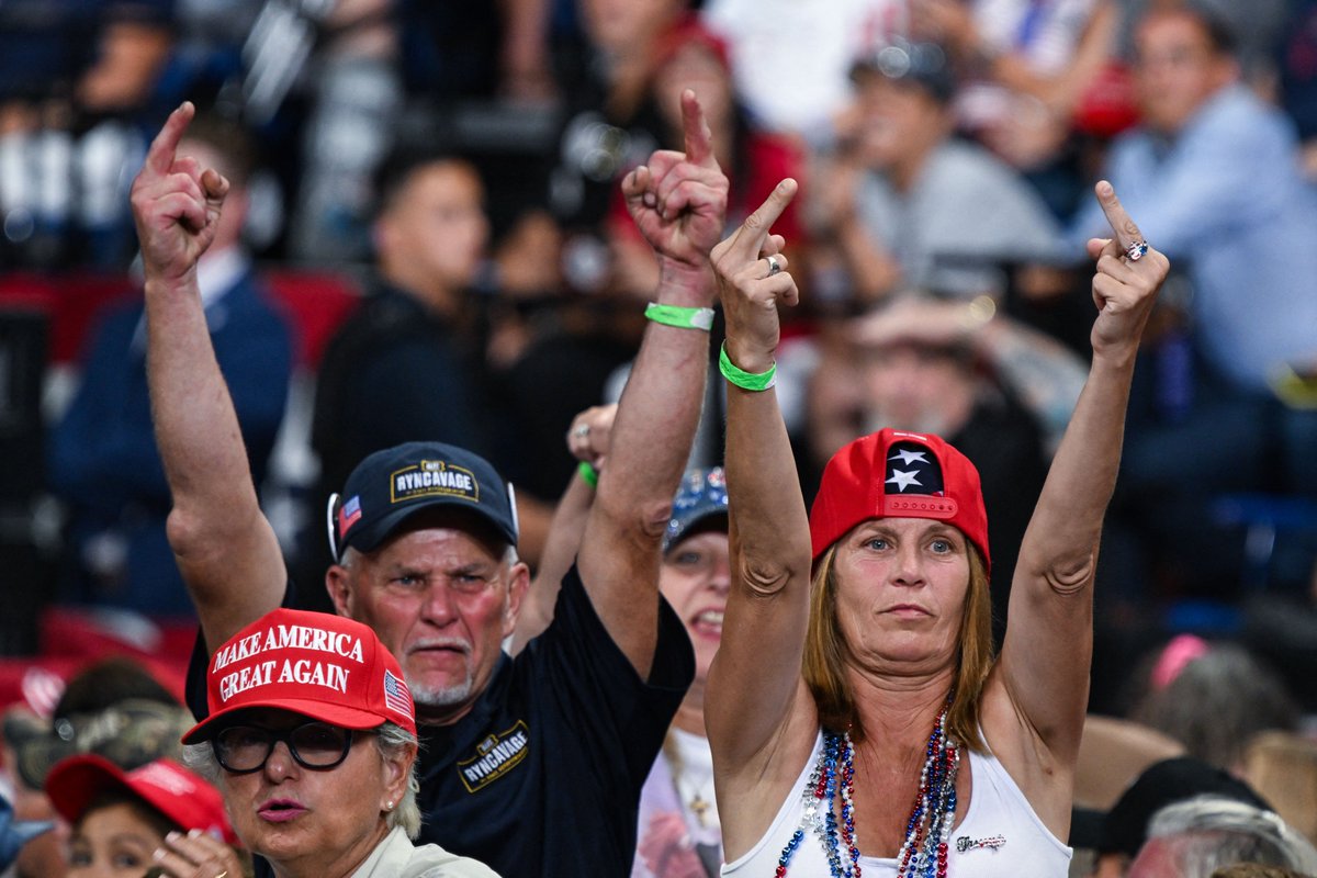 Traci Lowry on Twitter "RT atrupar a scene from Saturday's Trump