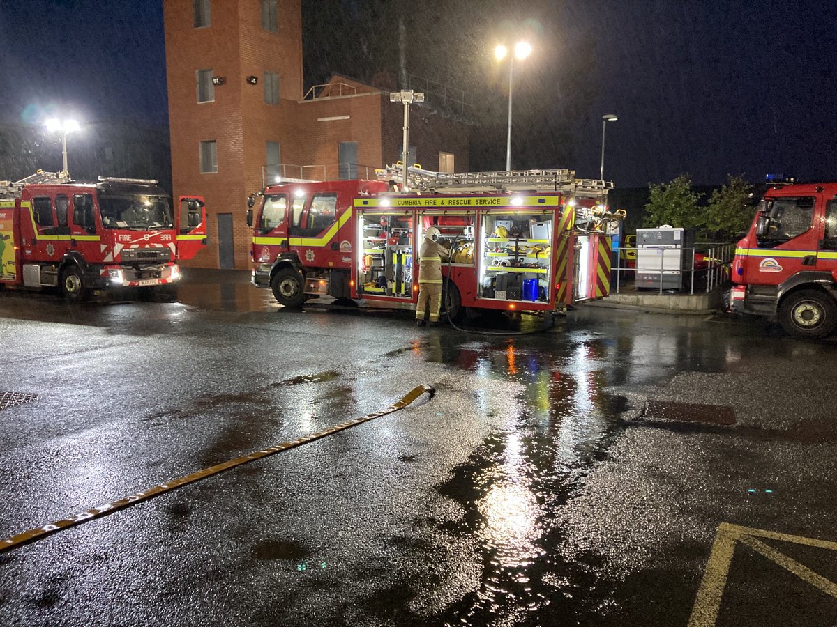 Crews from Carlisle West, Carlisle East and Longtown involved in a Breathing apparatus and ICL1 development exercise this evening. Plenty of effort from everyone, even in the heavy rain. 🔥🚒🌧