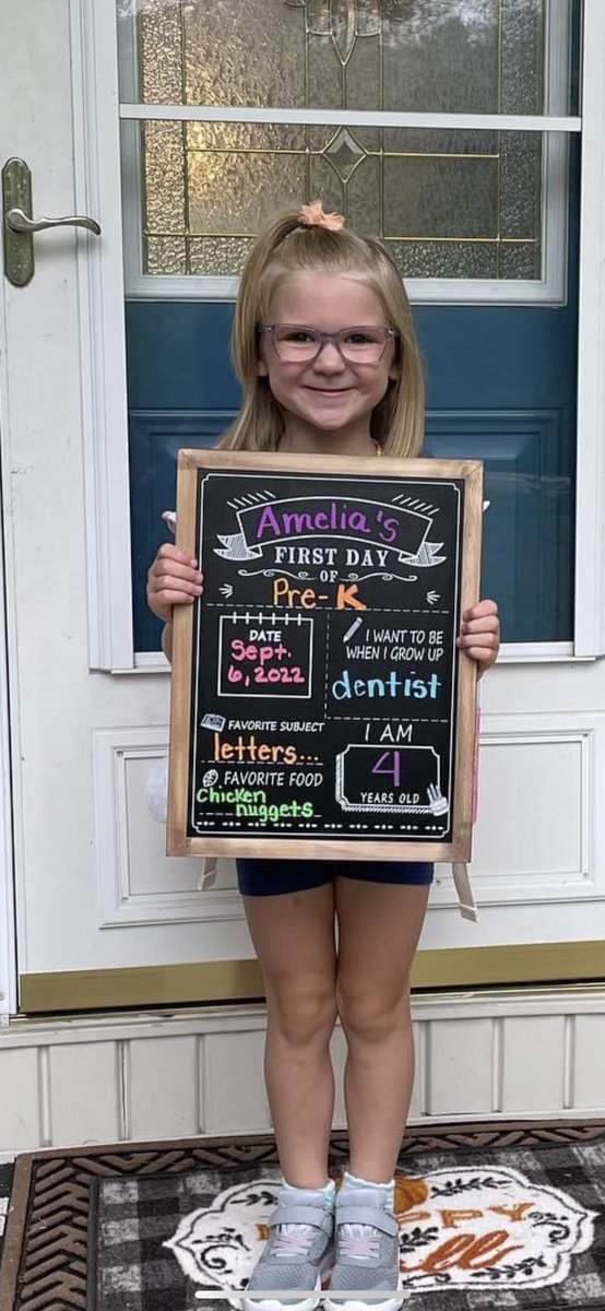 jay_lodwick's tweet photo. Amelia’s first day of school! https://t.co/dkOyGOreS0