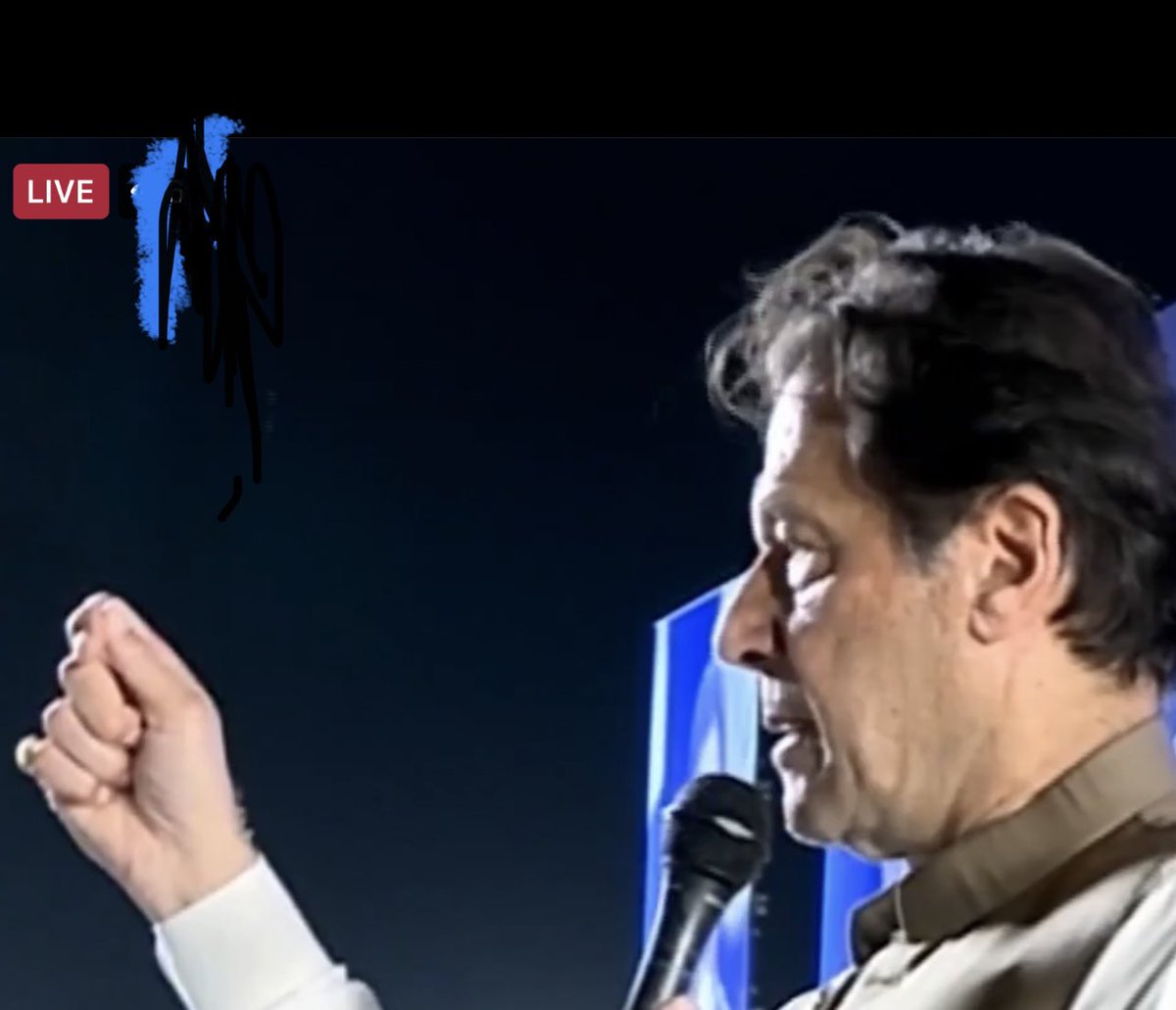 cymakhan0's tweet photo. #internet was slowed down by these extremely coward, frustrated and fascist people at the helm of the affairs everywhere to stop people from watching #ImranKhan #PeshawarJalsa on #YouTube after putting a blanket ban on the #media. But we still managed to watched via Facebook https://t.co/W31Ofq2JXo