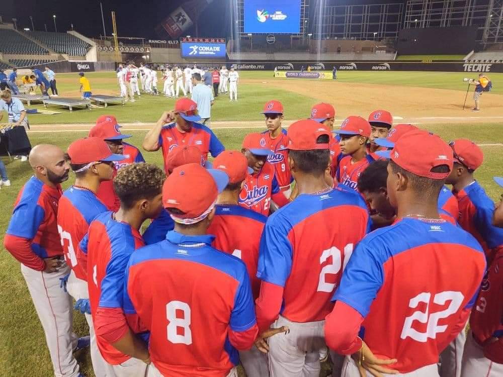 Bienvenidos a la Patria nuestros campeones que participaron en la Copa Mundial de⚾ Béisbol Sub-15. Felicidades en nombre del pueblo cubano. Grandes muchachos ❤️🇨🇺
#DeporteCubano #campeones 
#Matanzas #Cuba
<a href="/DiazCanelB/">Miguel Díaz-Canel Bermúdez</a> <a href="/DrRobertoMOjeda/">Dr. Roberto Morales Ojeda</a> <a href="/mariofsabines/">Mario Sabines Lorenzo</a> <a href="/IzquierdoAlons1/">Livan Izquierdo Alonso</a>