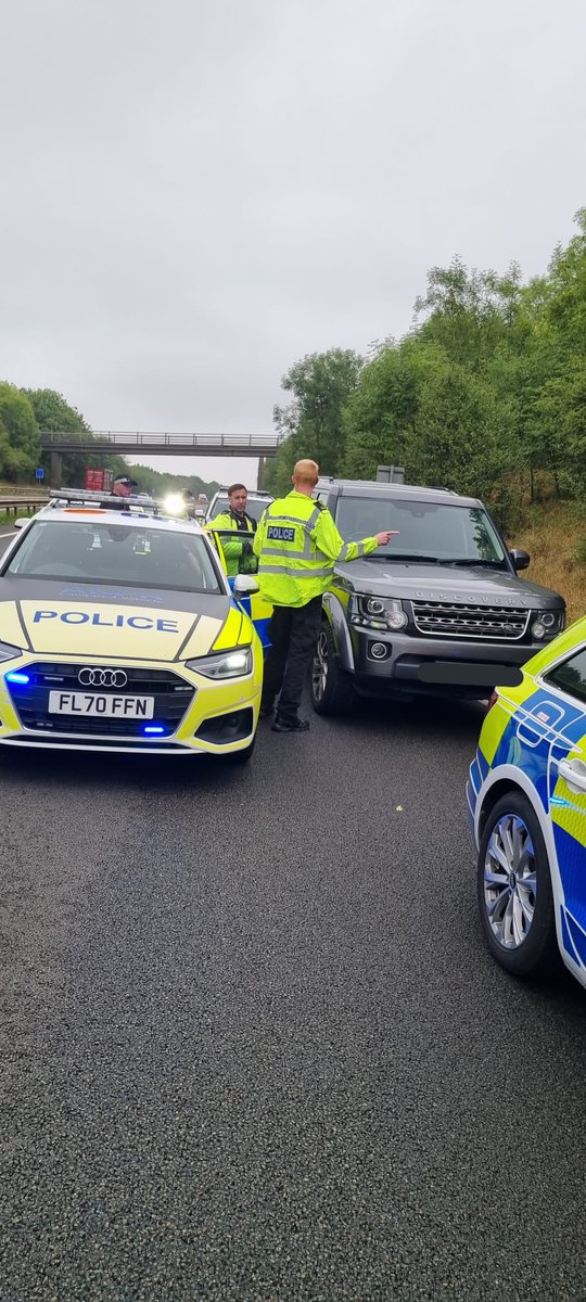 DerbyshireRPU's tweet image. A38 - Initial report taken of a stolen vehicle and trailer which led to a pre-emptive box in company with our colleagues from @DerbyshireARU. 

Further enquiries reveal that the vehicle is in fact not stolen. 

#PracticeRun #Teamwork #Gp2
