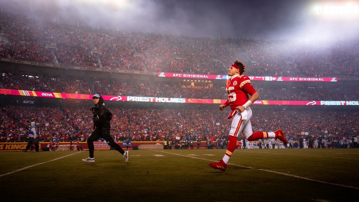 LanceTHESPOKEN's tweet photo. There has never been a QB in the history of the NFL that has been more disrespected and unfairly criticized than Patrick Mahomes. 

All he has done is break records, win MVPs, host AFC Championships and win Super Bowls and yet he is doubted and downplayed. 

FUEL TO THE FIRE. https://t.co/sz5zzdt0Ff