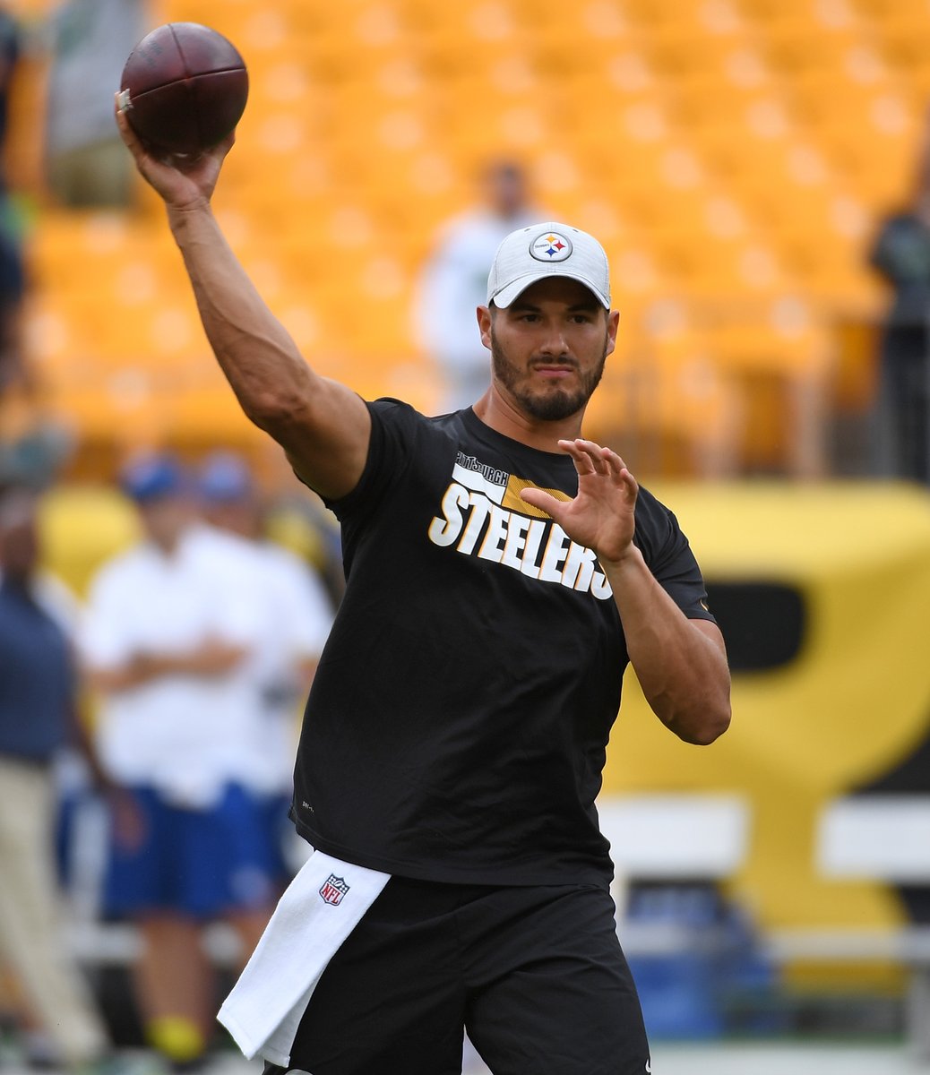 BleacherReport's tweet photo. Mike Tomlin announces Mitch Trubisky will be the Steelers' starting QB https://t.co/VLWONvGNDS