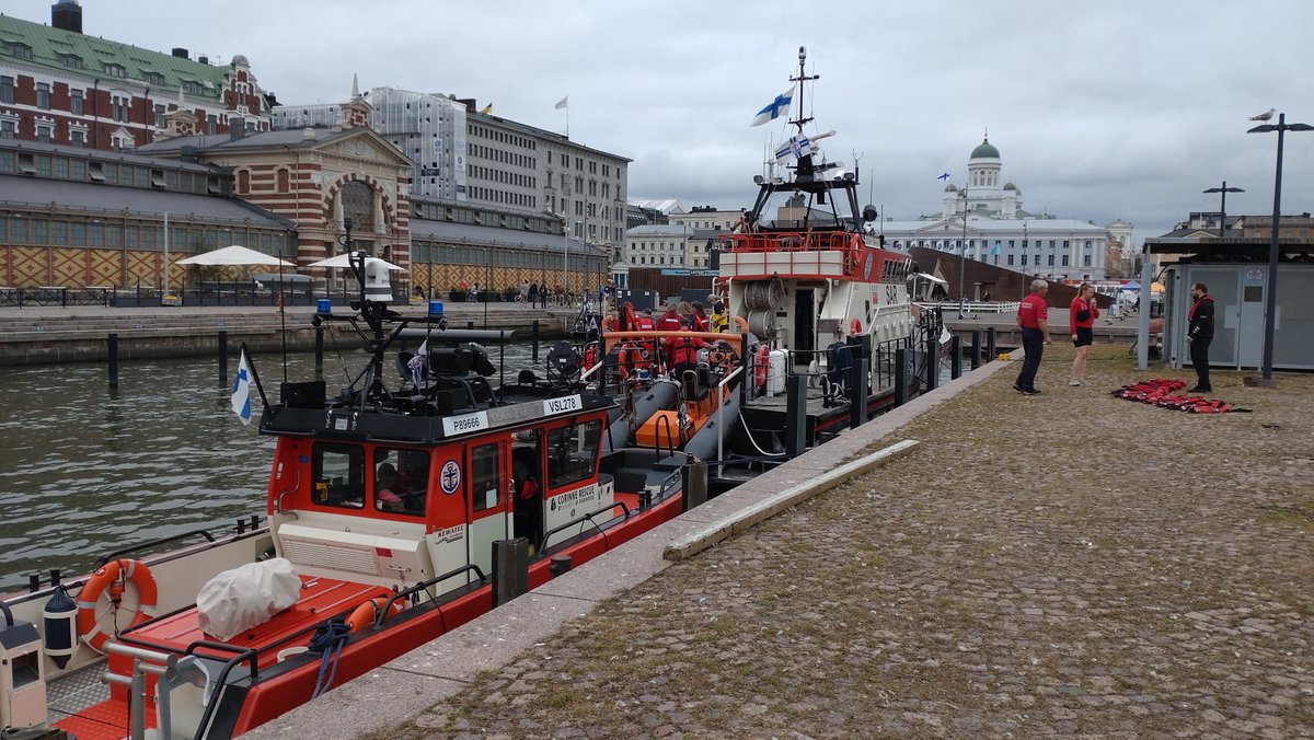 IMRF_'s tweet photo. Our #WomenInSAR Training event, in conjunction with the #FLBI, last week gave our participants a chance to operate maritime SAR vessels, as well as several aspects of leadership on SAR vessels, including communication and mission handling. https://t.co/K9toisAcHm https://t.co/ImJ4KeNIa4