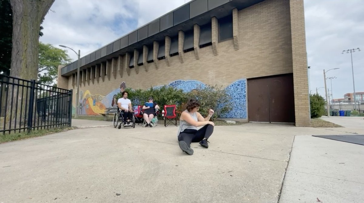 Currently live streaming a Mural Dance by Synapse Arts: twitch.tv/out_of_site
