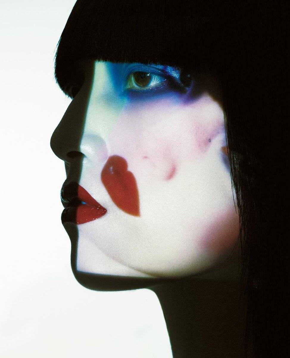 archivedzine's tweet photo. Vogue China September issue for the win. https://t.co/fmLBeoO7k4