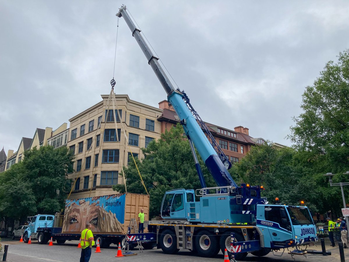 Rockville411's tweet image. Bethesda artist Suzanne Firstenberg's interactive “Protect Them” art installation arrived in Rockville Town Square earlier this morning! The installation is part of the city's Rockville Goes Purple campaign, encouraging awareness and open dialogue when it comes to addiction.