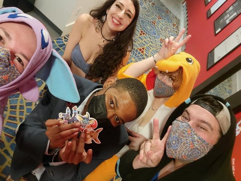 nickyshippuden's tweet photo. #dragoncon2022 #junioryear #watertrainernicky #2setsoftwins 🧡 https://t.co/OXFKI4QQUG