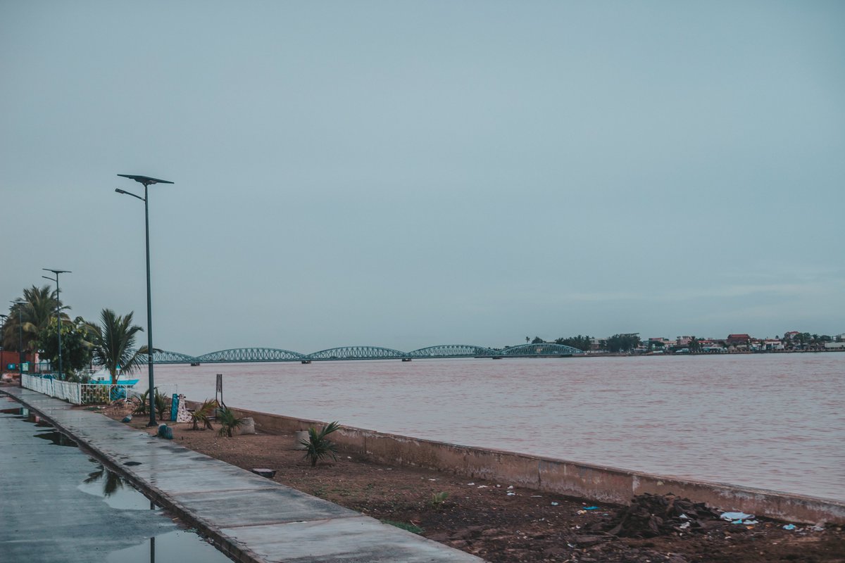 AfricaTourismS1's tweet photo. Hello! Pourriez-vous deviner le nom de cette ville ? Qu'est-ce qui fait sa particularité ?
#africatourismsolutions #xamsadekk #saintlouis #ndar #ndarguedj #excursion #fleuvesenegal #caleche #dakar #senegal #afrique #westafrica #visitsenegal #visiterlafrique #visiterlesenegal https://t.co/JcBmzXcw59