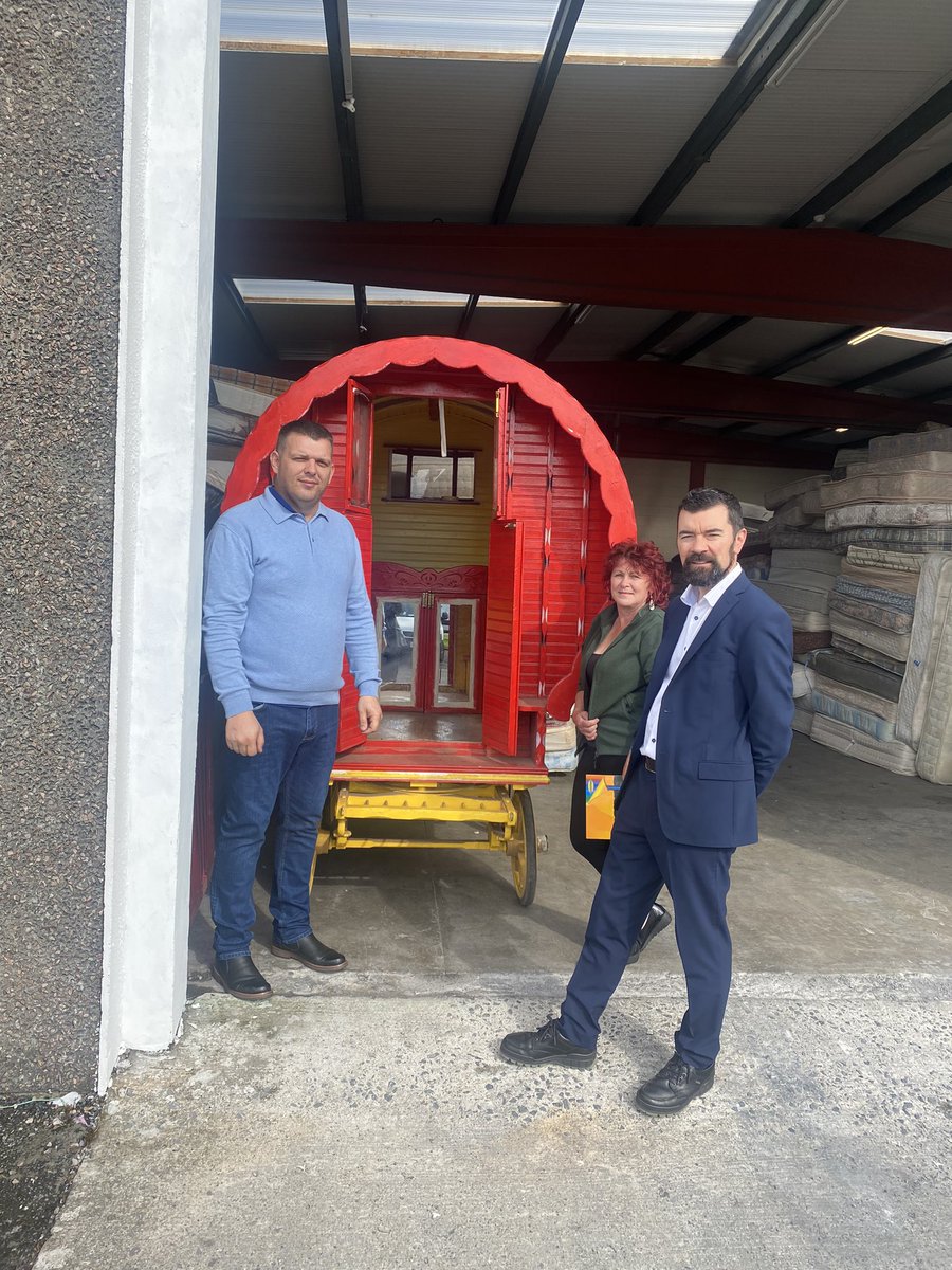 joefingalgreen's tweet photo. 2nd visit was to extremely impressive @bouncebackrecyc operation where manager @MartinWard_BBR &amp; his team are providing Traveller employment, reducing waste &amp; providing sustainable alternatives. A hugely successful social enterprise model with a great team &amp; ethos. https://t.co/r7kbhCEqDc