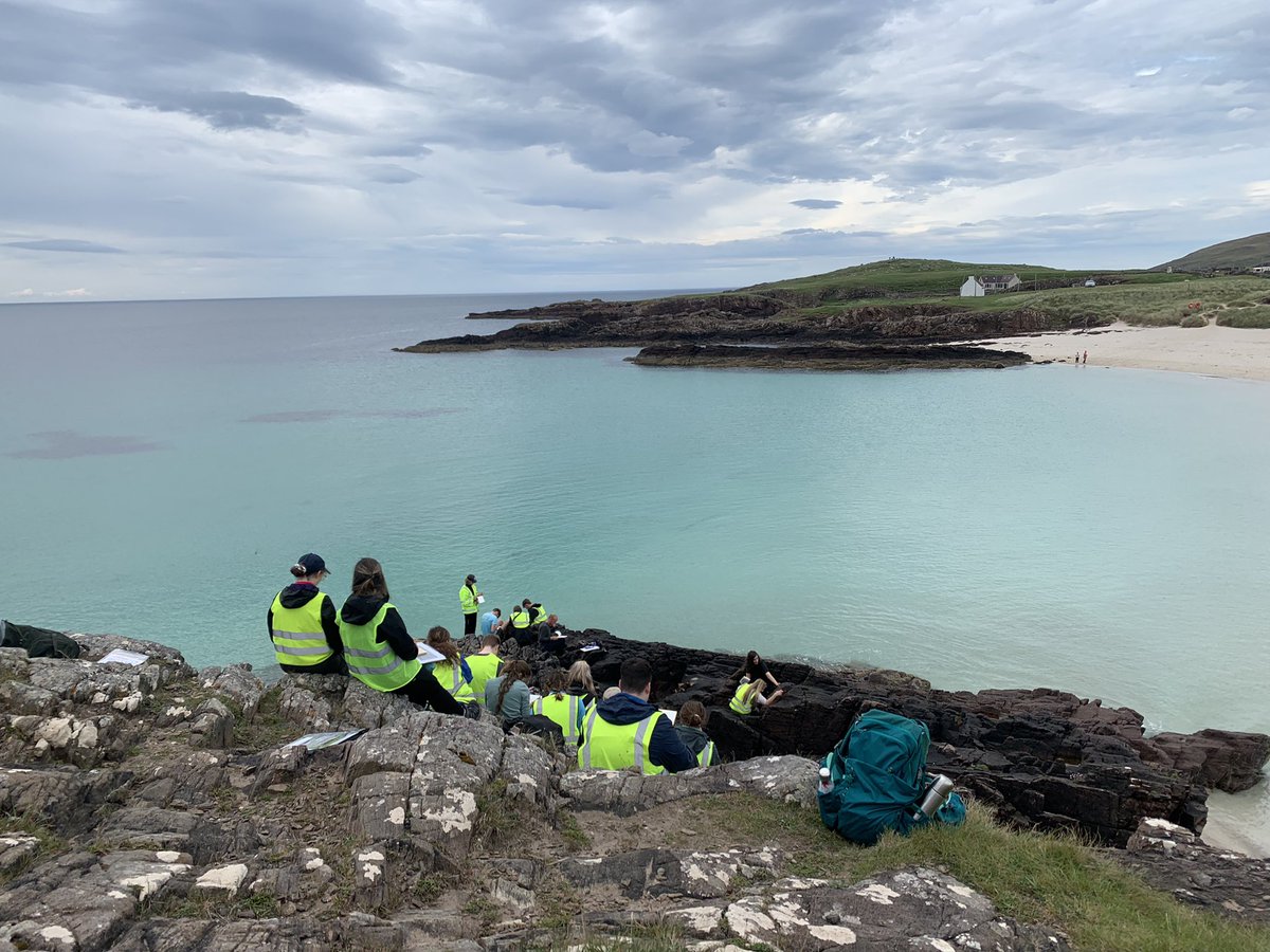 First day of the <a href="/abdngeology/">Aberdeen Geology & Geophysics</a> 3rd year undergraduate field trip to Ullapool. Fantastic day in the field, lots of great geology &amp; discussion! With Ian Alsop &amp; <a href="/Gee_o_Joe/">Joe Armstrong</a> ⛰ <a href="/UoAGeosciences/">School of Geosciences, University of Aberdeen</a>