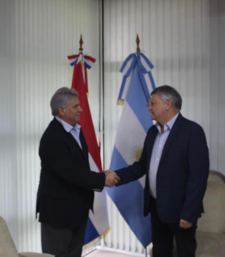 fiorottorlando's tweet photo. El encuentro con el Embajador Argentino  Domingo Peppo el día de ayer que fue bastante útil, al haber un intercambio de experiencias en la gestión diplomática que nos cupo desarrollar en su momento al ser honrado y distinguido para representar a nuestro país https://t.co/eLMw8QCriA