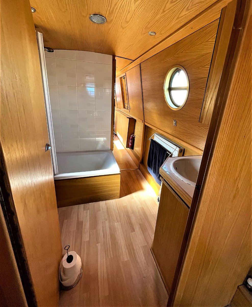 ABCBoatSales's tweet photo. Feel as free as a bird on Swift! https://t.co/FDXp5PyUGR
#Swift #BlackwaterMeadow #LiveAboard #HolidaysAfloat #LifeIsBetterByWater #Narrowboats https://t.co/usnbOA5rVf