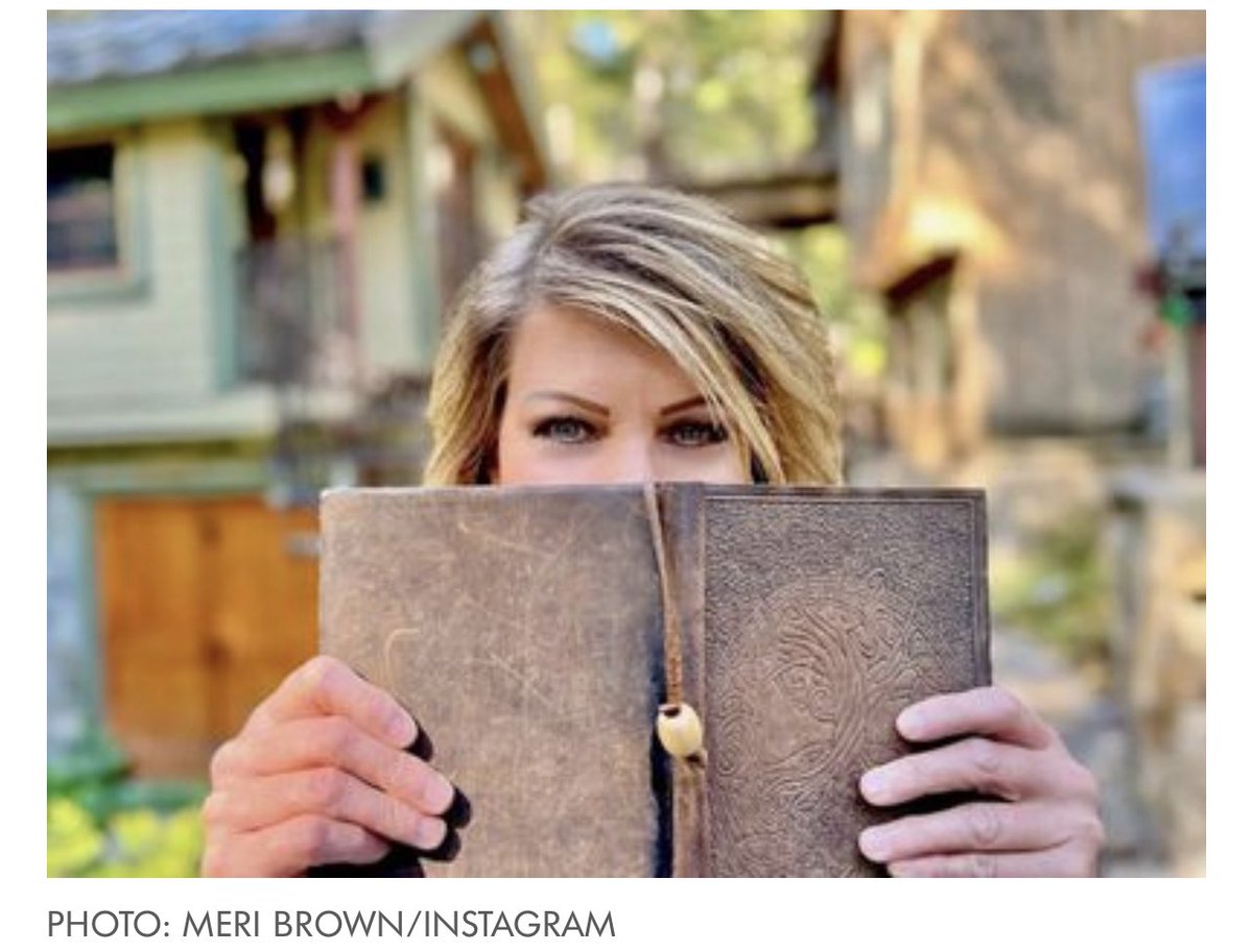 SecretsWives's tweet photo. Well @MeriBrown1 we hope you write your own story far away from the drama and far away from @LuvgvsUwngs and @realkodybrown #getanewlife #SisterWives #SisterWivesSecrets #runfaraway #respectyourself #enoughalready #stupidisasstupiddoes https://t.co/Jf8vyU5k2L