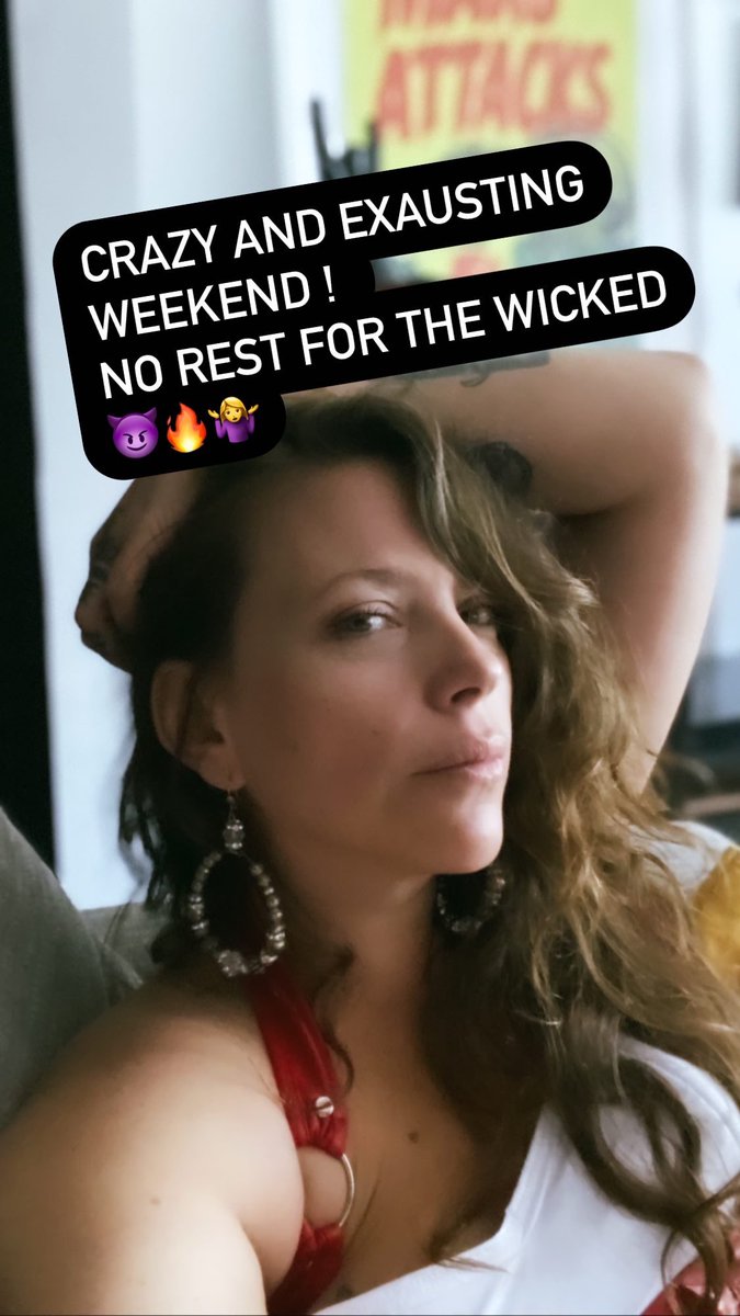 ChloeFantaisy's tweet photo. What a weekend ! Now back to "work" it's time to destroy some balls 🤷‍♀️ love my life #Bdsmlife #painlover #dominantwomen https://t.co/9aFD7umOT3