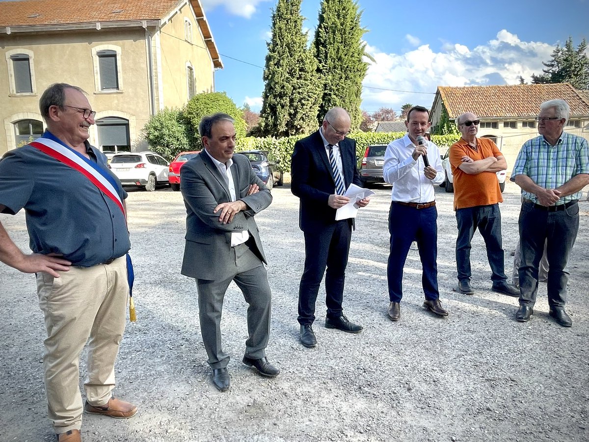 sebastienpla's tweet photo. Lancement des travaux de construction de la maison de santé pluriprofessionnelle à Belvèze du Razès, porté par la communauté de communes du #Limouxin.
26 professionnels y seront réunis pour assurer la continuité des soins dans cette zone rurale, avec le soutien des collectivités. https://t.co/XPkc4QjSfy