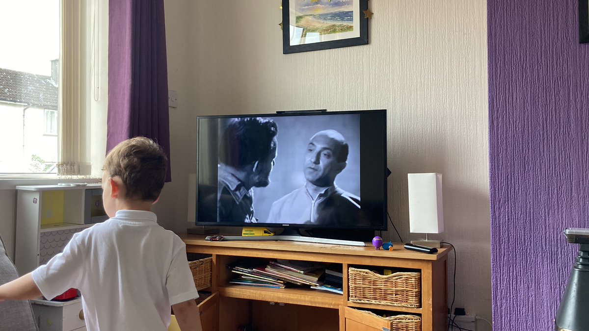 dantalksdrwho's tweet photo. "Why is everything grey daddy?"
Perceptive child! 🤣 #firstDoctorWho https://t.co/kaVnLOjH7Y