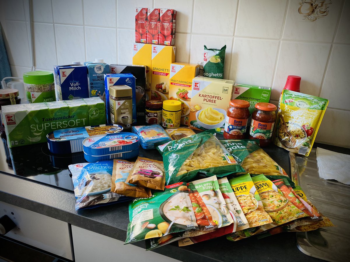 ***Hilfeaufruf***

Wenn wir Menschen aufnehmen die von Gewalt und Misshandlung betroffen oder bedroht sind,so kommen diese Menschen nicht selten nur mit dem was sie am Leib tragen zu uns.Ebenso kommt es oft vor, dass diese Menschen mittellos sind.Deswegen statten wir unsere 

1/3