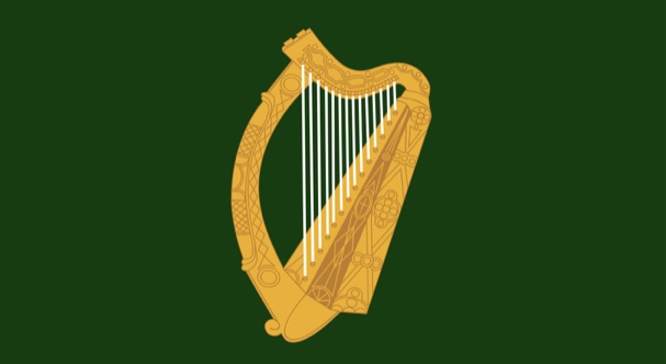TomOHanlon17's tweet photo. The green Harp flag was the traditional flag of Ireland from the 1640s rebellion up until 1919

The Tricolour was adopted as the flag of the Irish republic in 1919 &amp;  by the Free State in 2022

If there was a vote, which would you choose?

Like = Harp flag 
Retweet = Tricolour https://t.co/2tan2dC40L