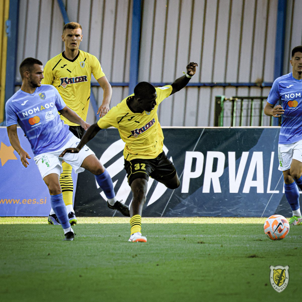 NKRadomlje's tweet photo. 📸 | NK Radomlje - NK Bravo 1:1 ⚽️

Debi za Samsondina Oura in @korun_88 👏 ter povratek Andreja Pogačarja 💪

💛🖤

#hocemozmoremosmo https://t.co/QY33HejpiS
