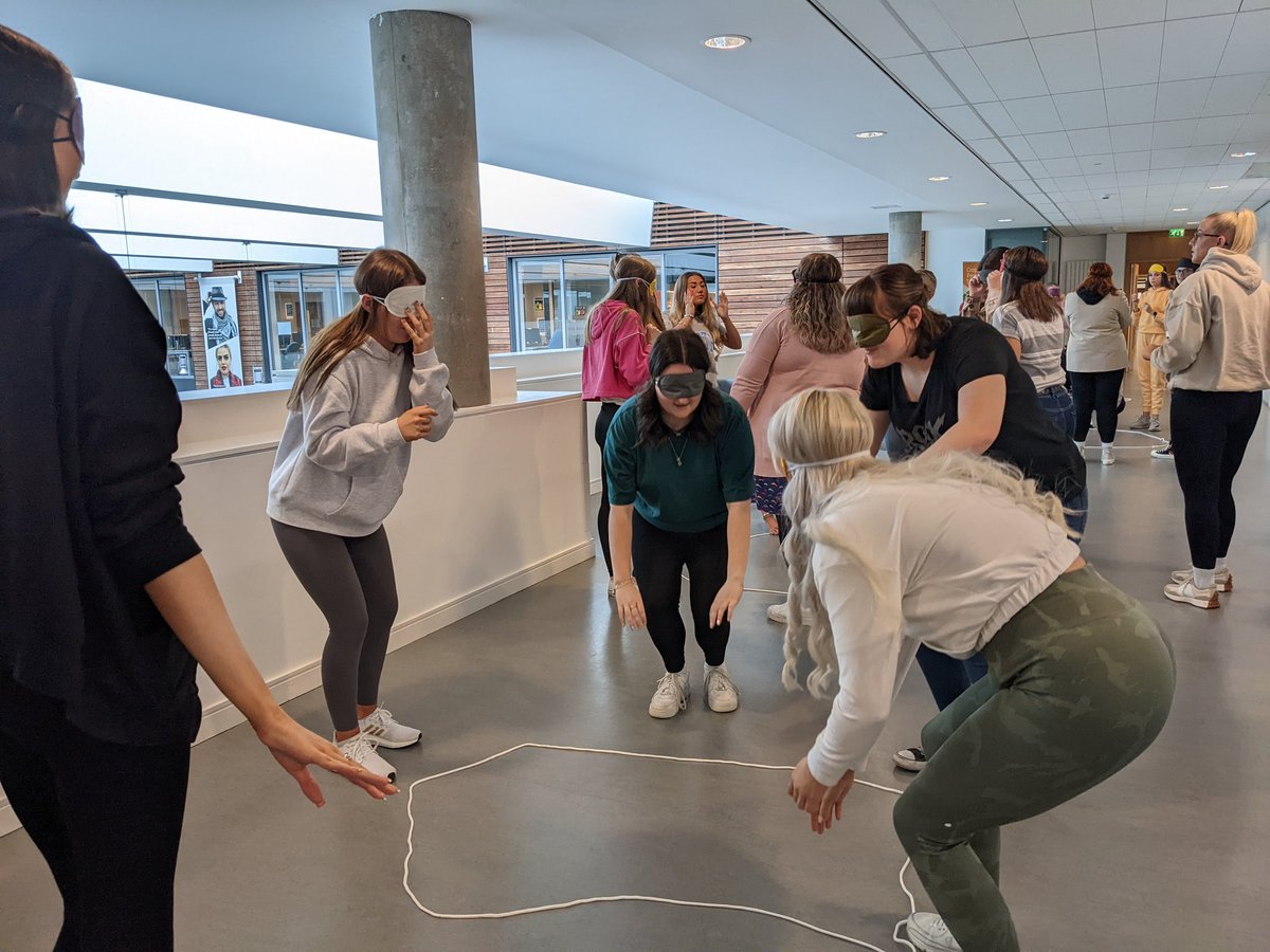 Lindabell15's tweet photo. Great to see our BA3 Education students back on campus @UniWestScotland and enjoying their induction session! #UWSBAEd https://t.co/DgIFFQqjgy
