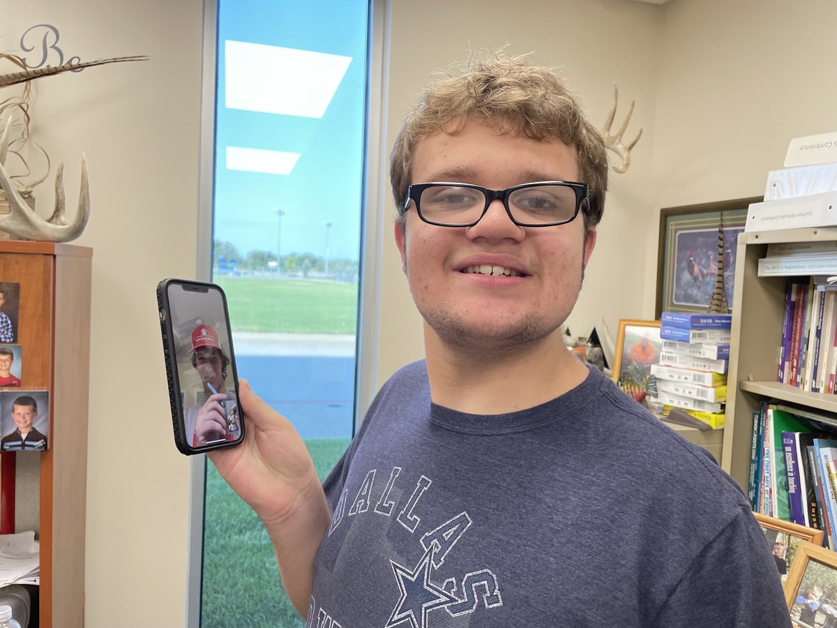 This young man was excited to FaceTime with his long lost buddy ⁦<a href="/CoryHollinger1/">Cory Hollinger</a>⁩.  Thanks for taking time away from brushing your teeth prior to heading to class😂. #collegestudent ⁦<a href="/CCCLoudandProud/">CCC - Hollinger</a>⁩