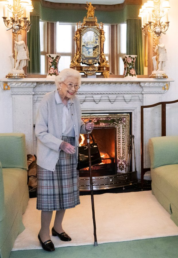 mfrazier33's tweet photo. #respect  Glad The Queen is in her happiest home and enjoying the highlands.  Still wicked sharp!  Bless you ma'am.  #monarchy #alwaysalady  #peaceandlove https://t.co/vKi4n2Bjdl