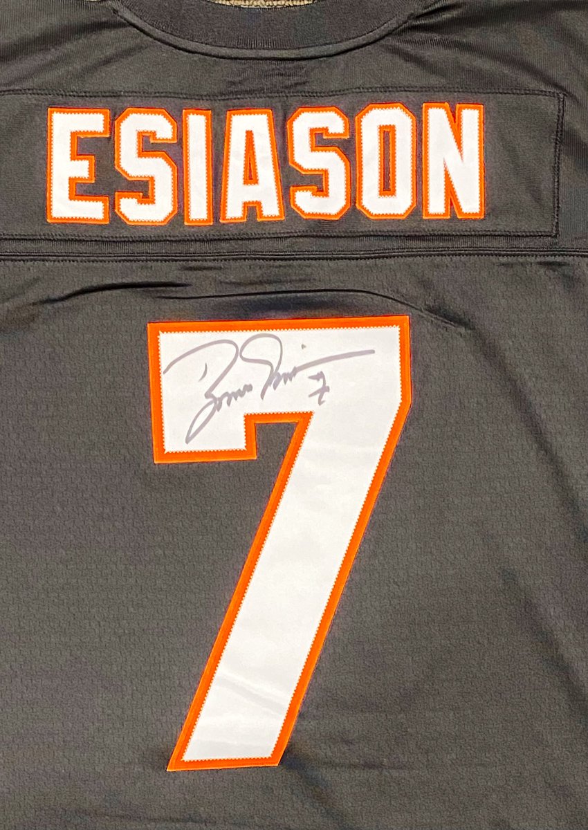 jordanjagsoccer's tweet photo. Too great not to share! The @cysticfibrosis (Boomer Esiason Foundation) sent an autographed jersey to be auctioned off at the homecoming football game. Proceeds from the auction will be donated to the  @CF_Foundation. Thanks @7BOOMERESIASON! https://t.co/fcLWjan4xp