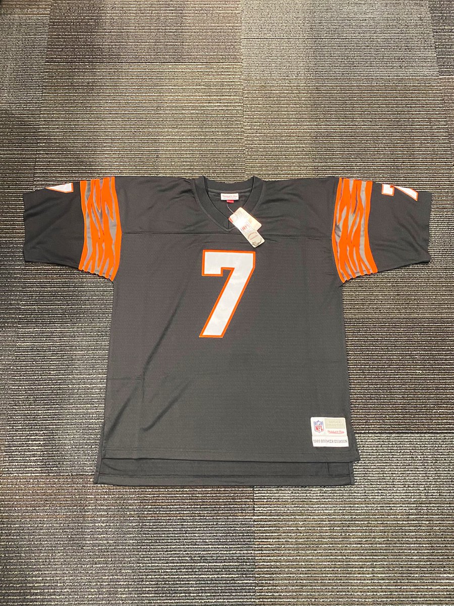 jordanjagsoccer's tweet photo. Too great not to share! The @cysticfibrosis (Boomer Esiason Foundation) sent an autographed jersey to be auctioned off at the homecoming football game. Proceeds from the auction will be donated to the  @CF_Foundation. Thanks @7BOOMERESIASON! https://t.co/fcLWjan4xp