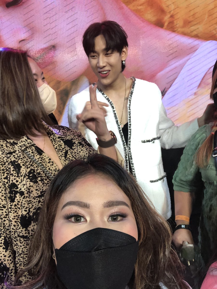 ahgakonic_'s tweet photo. #GOT7SelcaDay 🥹 @JacksonWang852 @BamBam1A @yugyeom https://t.co/wUsMIJgVmH