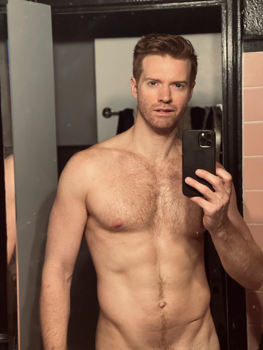 Mark MacKillop on Twitter: "“Same dippy little look on her face”"