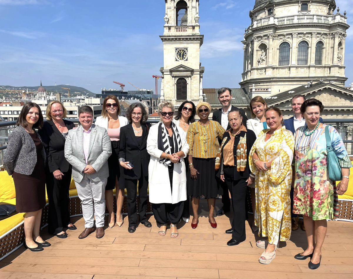 KatalinBogyay's tweet photo. As the President of UN Association of Hungary I had the honour to invite  the Women Ambassadors accredited  to Hungary ! We celebrated the UN 🇺🇳 International Day of Women in Diplomacy and the International Day of  Women in Multilateral Diplomacy by @unesco ! #women4diplomacy https://t.co/m0VvqsPNxv
