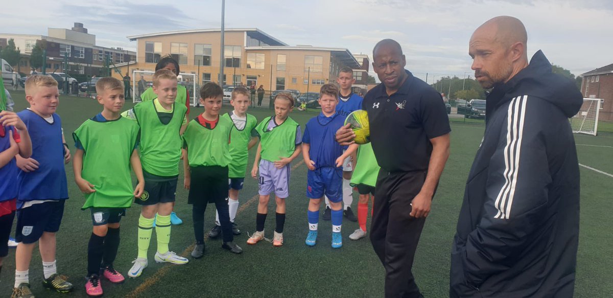 4ProFootball's tweet photo. Fantastic to be back at training last night and to welcome Erik ten Hag to 4 Pro 🙌🏾😂

Always good to see the boys working hard and enjoying themselves 😅⚽️👍🏾
#development #grassrootsfootball #learnteachgrow #Iam4pro https://t.co/5eCztN0X9T