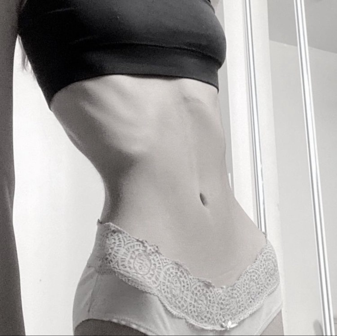 tinycalss_'s tweet photo. im so happy to be back, i unfortunately had a few months of recovery that i didnt want. i hope everybody’s still active and having lots of progress!!! :) <3 remember to be safe! #thinspo #bonespo #skinny #skinnygirls #thighgap #thighspo #anarex https://t.co/t1ffXRO0rV