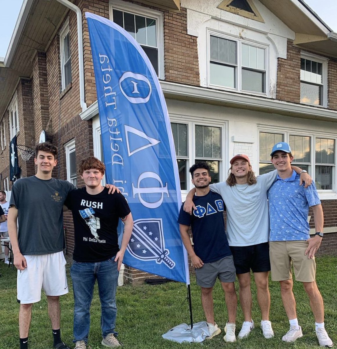 phidelt's tweet image. fra·ter·ni·ty
\ frə-ˈtər-nə-tē

noun: the state or feeling of friendship and mutual support within a group. #proudtobeaphi