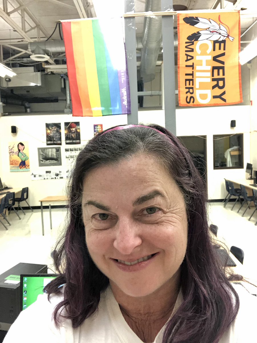 Ms_Flood's tweet photo. She’s back and can’t wait to see all of you #Renegades in T120. Come ask me about the Content Creators’ Club. https://t.co/EUez5LJtmC