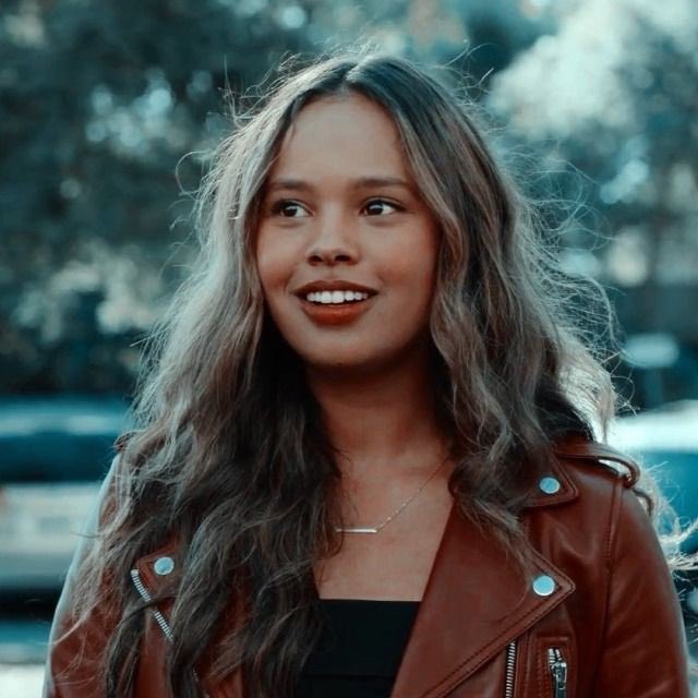 ╱ I really want to make another hufflepuff, maybe a Spinnet spawn using her.