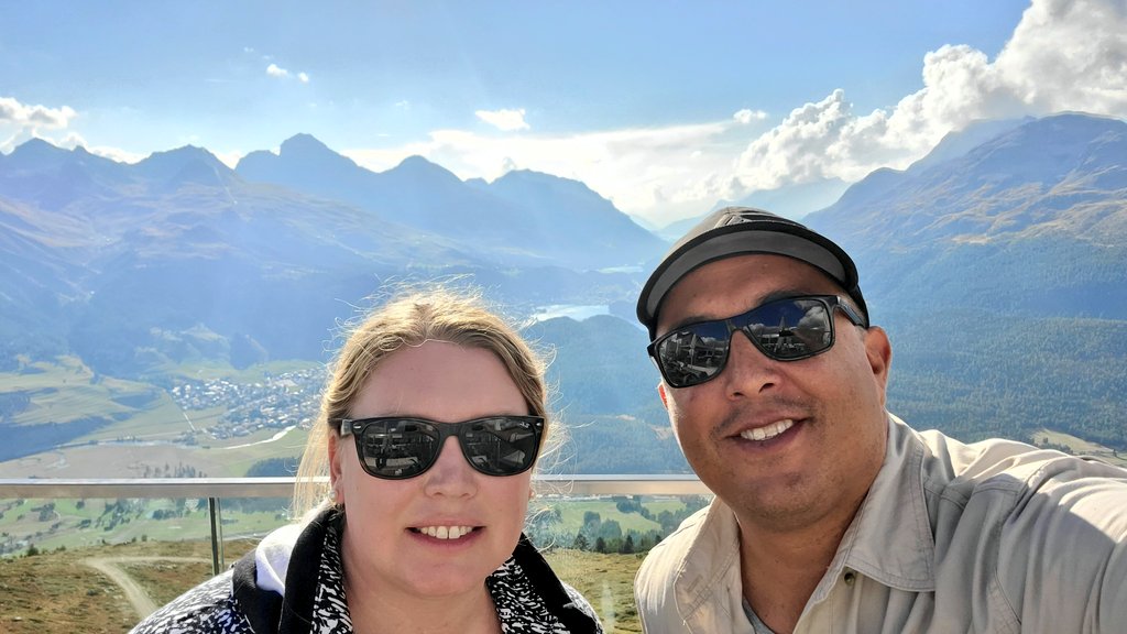 perronjk's tweet image. Quick hop over to Muottas Muragl for a post conference drink and a snack #SpinQubit5