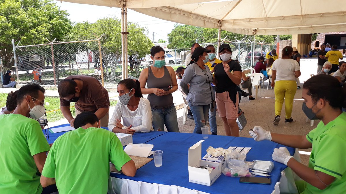ADHAMargarita's tweet photo. #03Sep
Parte del equipo de trabajo se trasladó hasta #Robledal municipio #Macanao, y participar en jornada de salud, aplicando pruebas rápidas voluntarias de despistaje #VIH. Asistiendo poblaciones de difícil acceso, alcanzando la asistencia a PVVs de #NuevaEsparta https://t.co/cjD5j6T7Ro