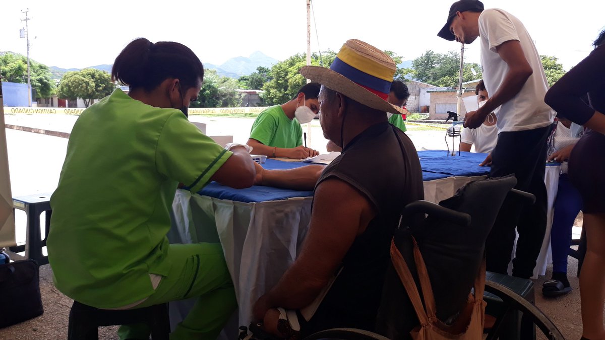 ADHAMargarita's tweet photo. #03Sep
Parte del equipo de trabajo se trasladó hasta #Robledal municipio #Macanao, y participar en jornada de salud, aplicando pruebas rápidas voluntarias de despistaje #VIH. Asistiendo poblaciones de difícil acceso, alcanzando la asistencia a PVVs de #NuevaEsparta https://t.co/cjD5j6T7Ro