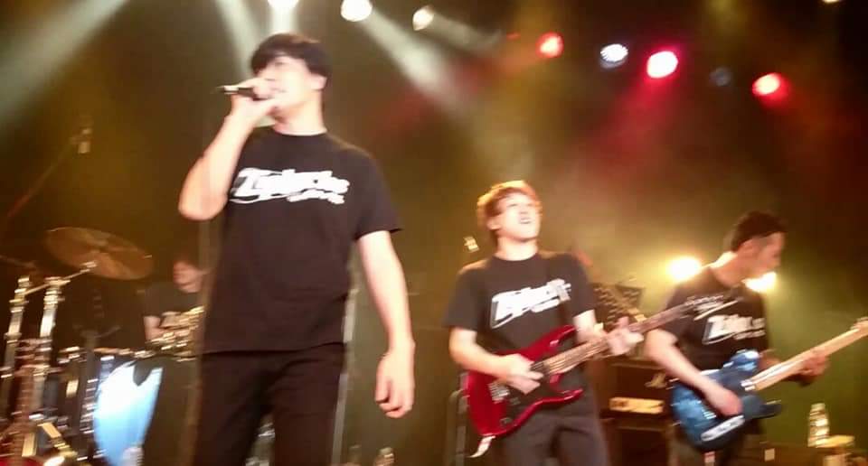 925_hiroko's tweet photo. 3年前
2018.3.23
#岡本隆根 さんの
名古屋初ワンマン
KINGS OF THE ROCK
ON THE ROCK SPECIAL
@ ダイアモンドホール 🎤
#Ziplocks
ボーカル くどP & こいけd
ギター MEGURU さん
キーボード 橋本みのり さん https://t.co/w3NZSq9qaO