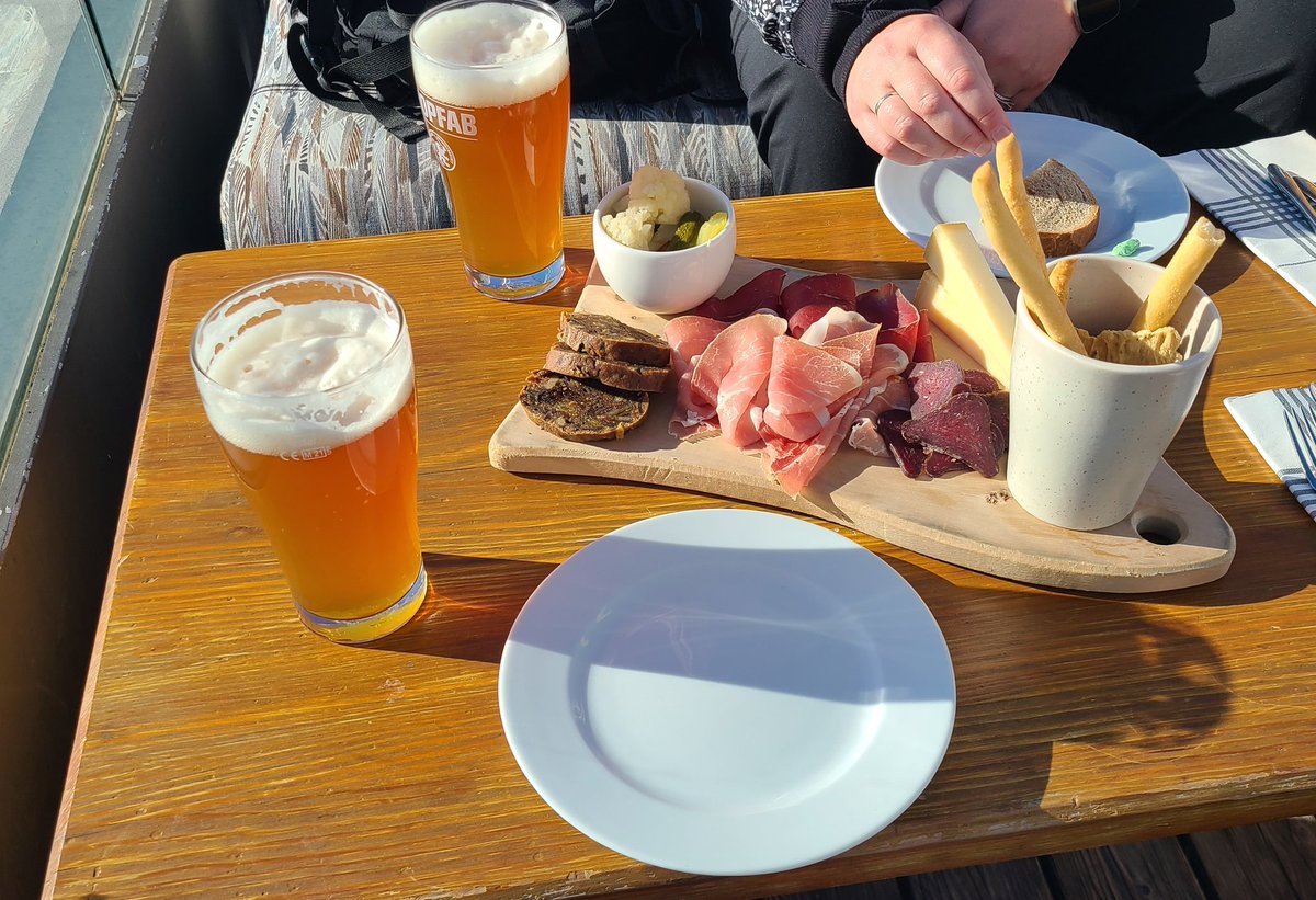 perronjk's tweet image. Quick hop over to Muottas Muragl for a post conference drink and a snack #SpinQubit5