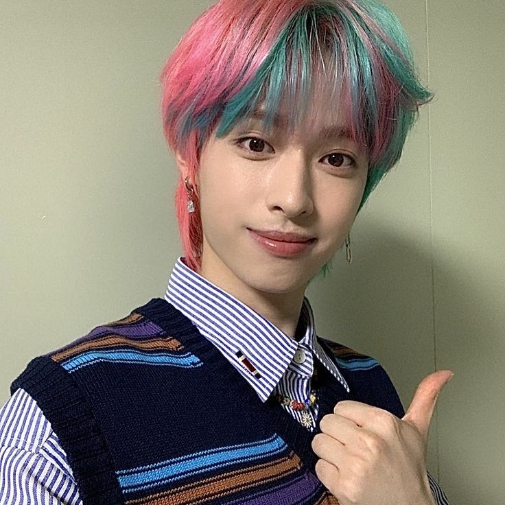 DavidKrond's tweet photo. cotton candy boy 🫶 https://t.co/qkBDL0Bp1P