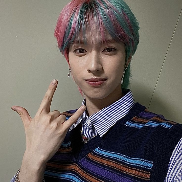 DavidKrond's tweet photo. cotton candy boy 🫶 https://t.co/qkBDL0Bp1P