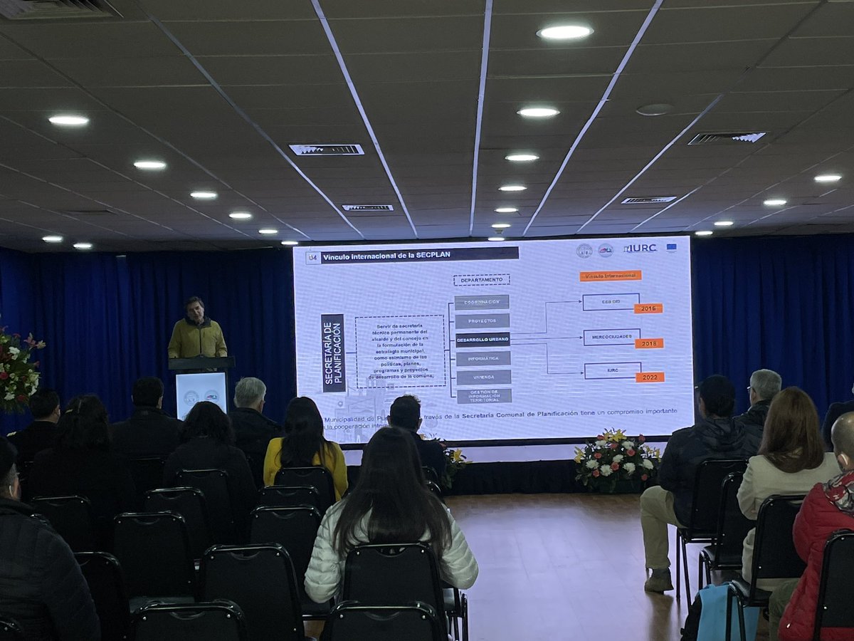 munipuertomontt's tweet photo. 💙Seminario de Economía Azul y Foro de Soluciones Basadas en la Naturaleza
✔️Con participación de autoridades regionales, se abordan conceptos de planificación urbana, en esta instancia llevada adelante por Desarrollo Urbano @munipuertomontt y Municipio de #Pireos, Grecia.
↘️ https://t.co/UYwNM2TvdS
