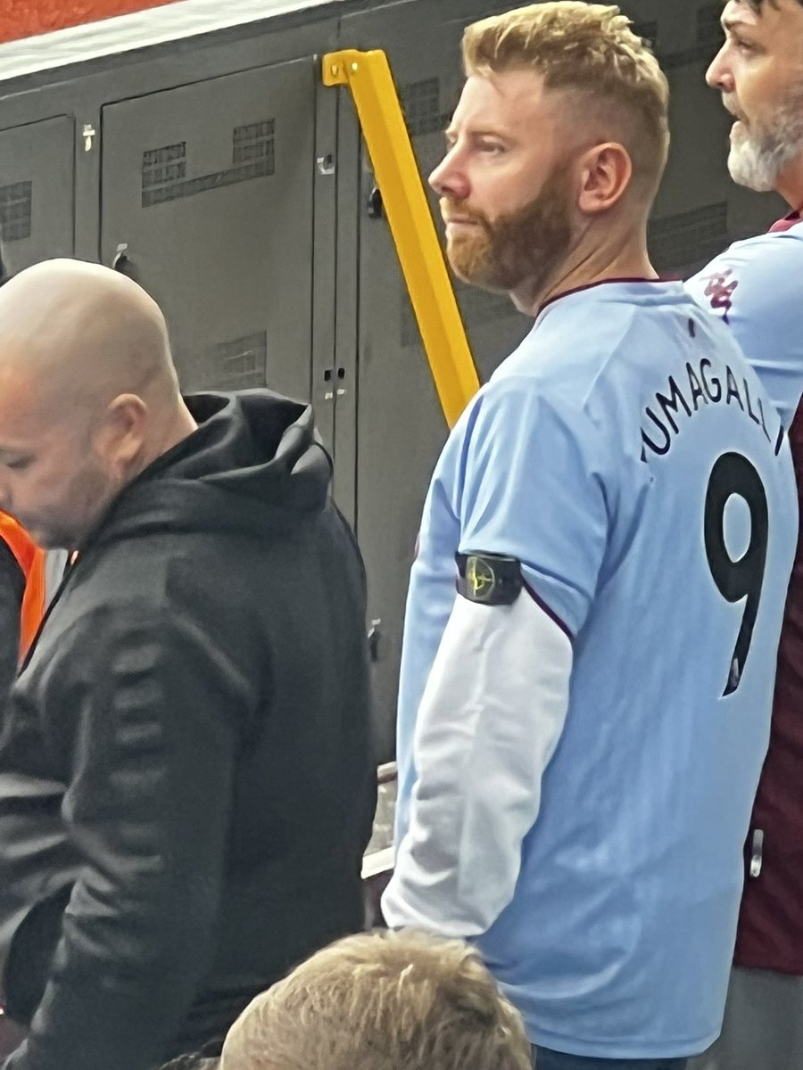 dancrxmp_'s tweet photo. One from the weekend, sensational #badgein @badge_is_in https://t.co/4gnURFUHpm